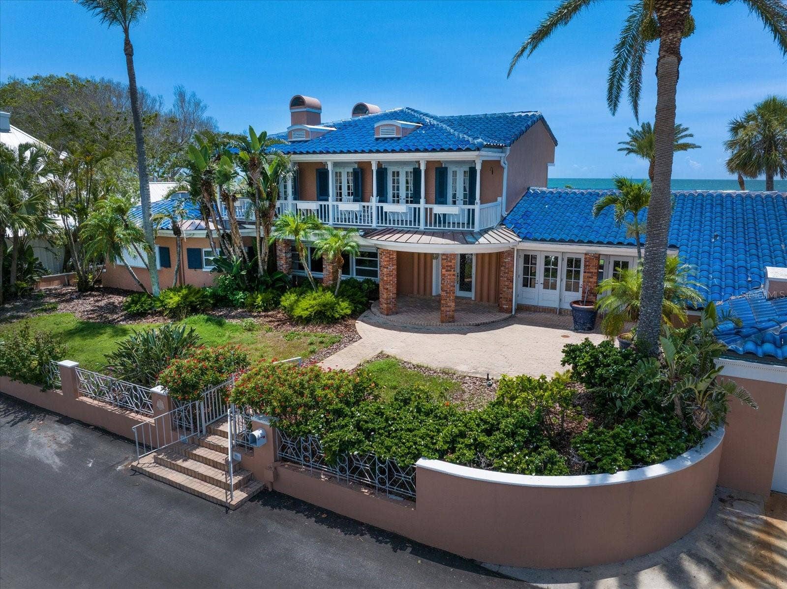 1114 MANDALAY POINT, Clearwater Beach, FL 33767 1114 MANDALAY POINT, Clearwater Beach, FL 33767