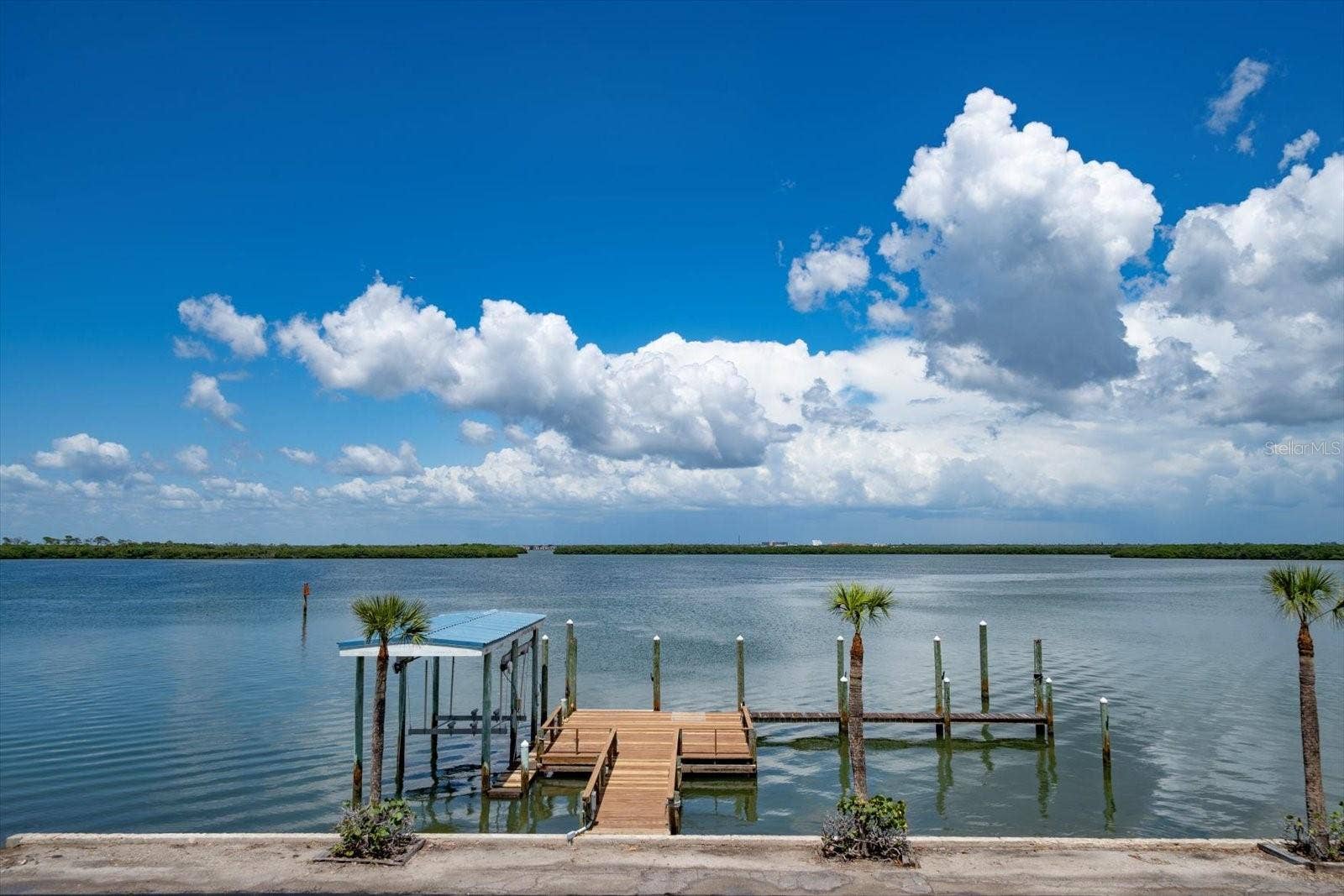 1114 MANDALAY POINT, Clearwater Beach, FL 33767 1114 MANDALAY POINT, Clearwater Beach, FL 33767