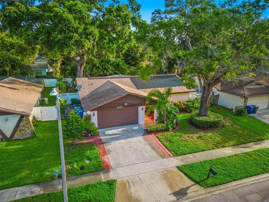 Property photo for 1242 WHISPER DRIVE, Largo, FL