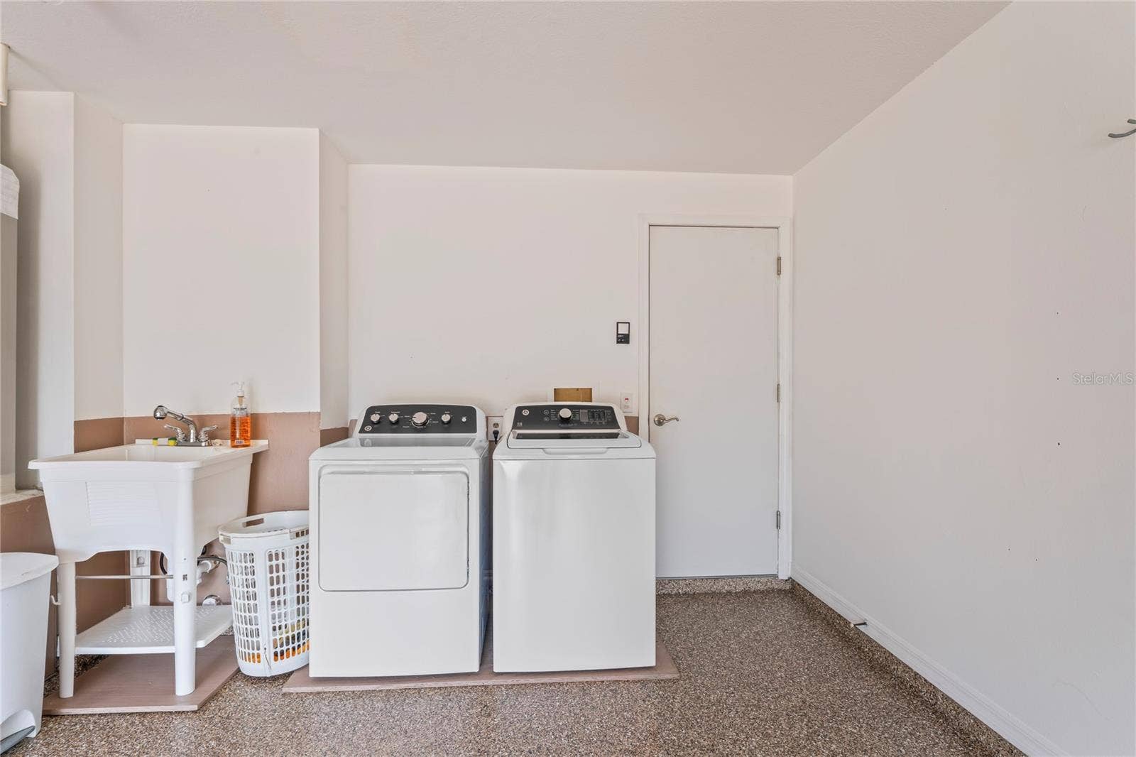 277 WOOD DOVE AVENUE, Tarpon Springs, FL 34689