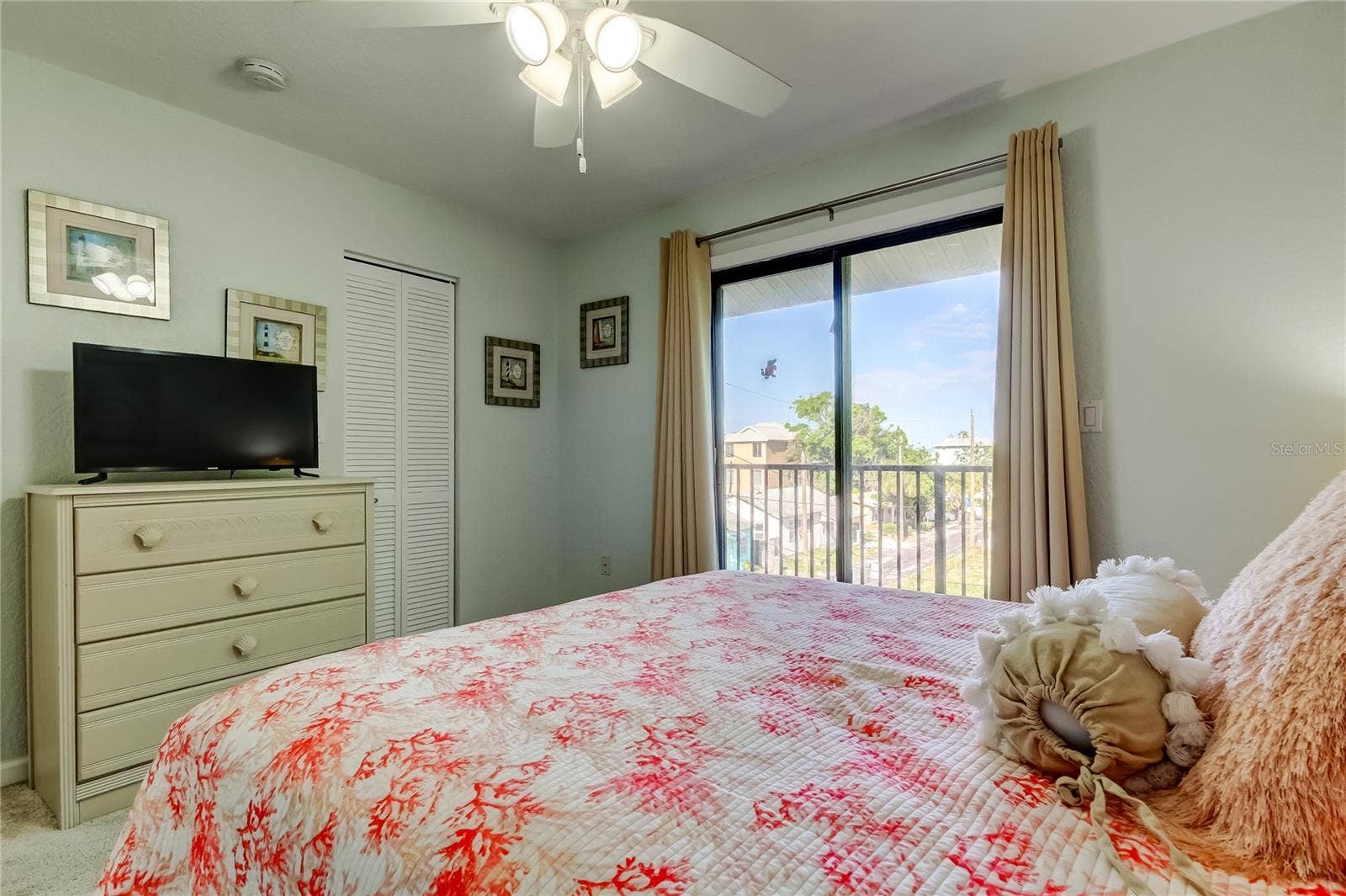135 92ND AVENUE, #5, Treasure Island, FL 33706