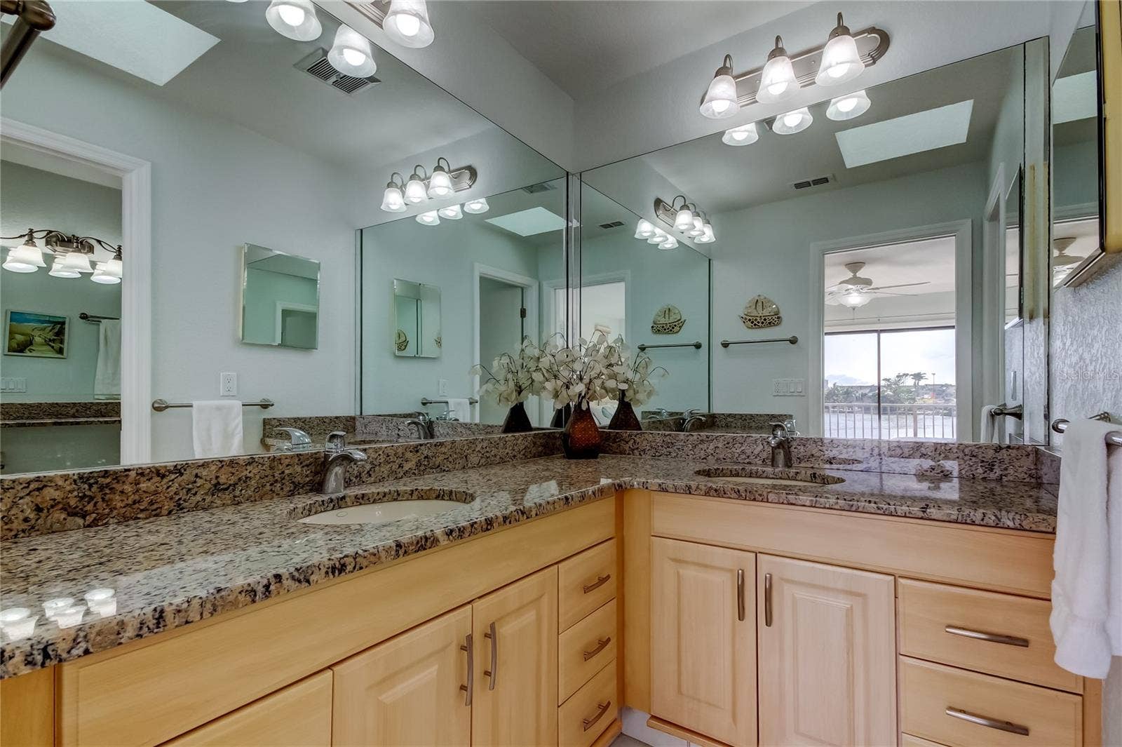 135 92ND AVENUE, #5, Treasure Island, FL 33706