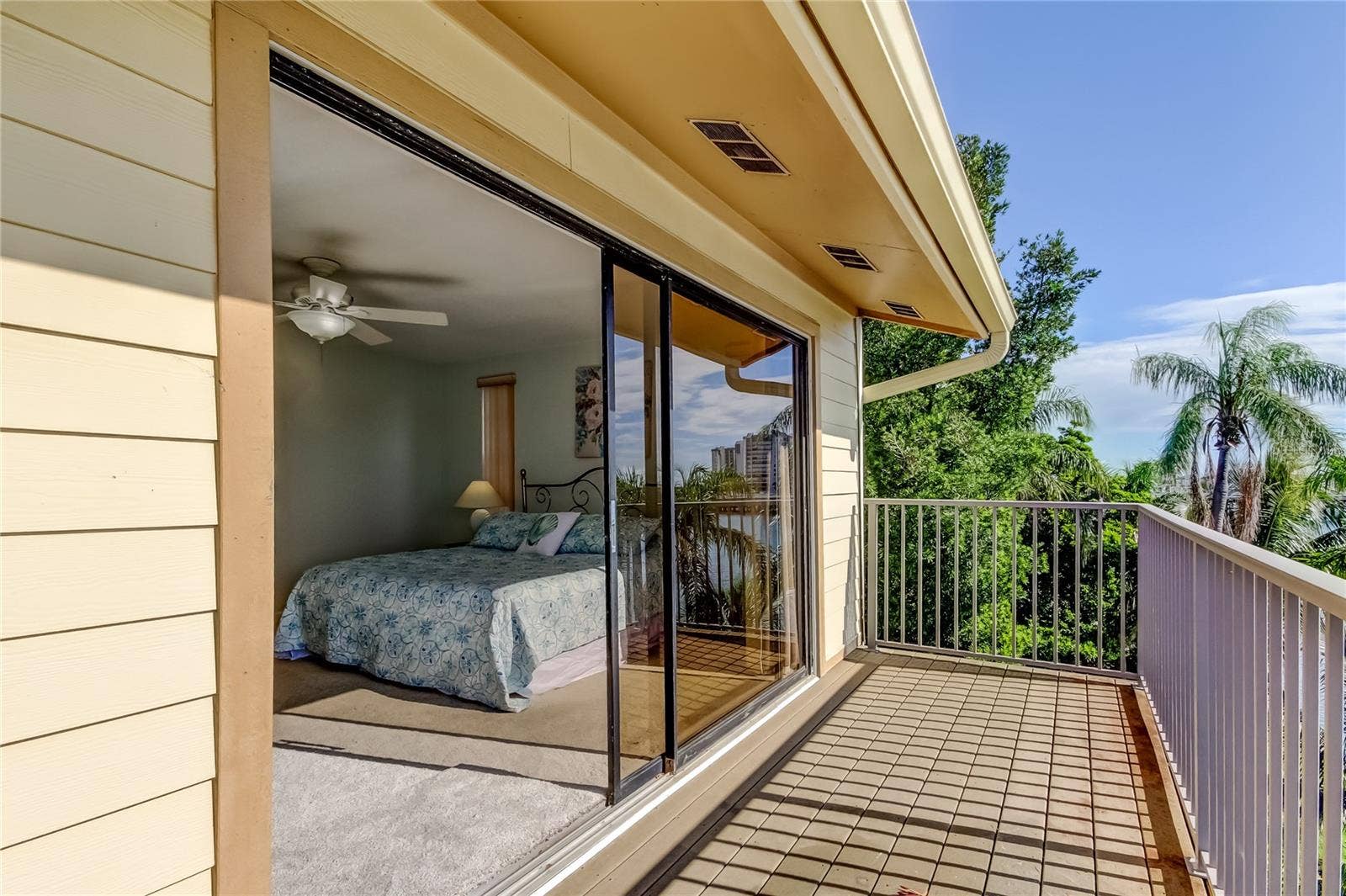 135 92ND AVENUE, #5, Treasure Island, FL 33706