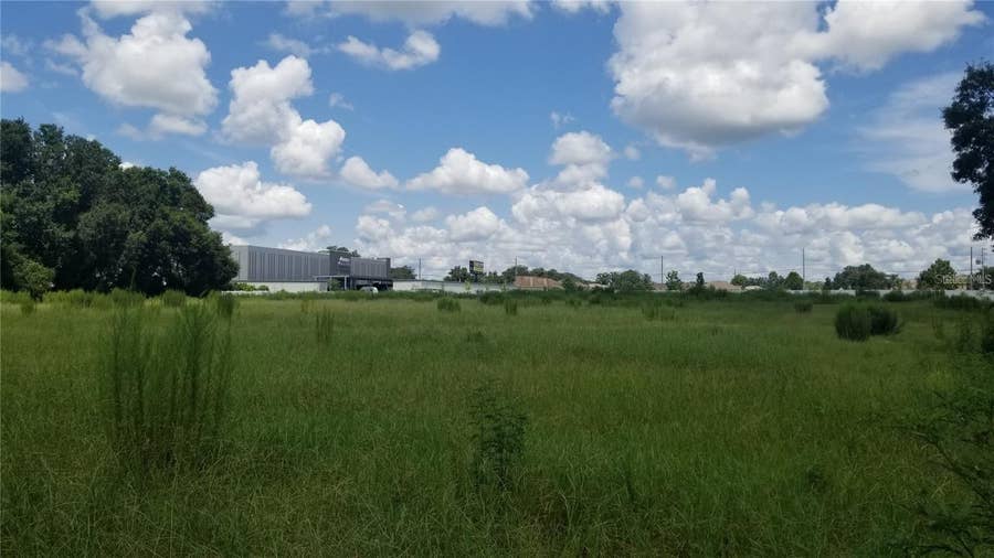 Property photo for 4137 NEW RIVER RD, Zephyrhills, FL