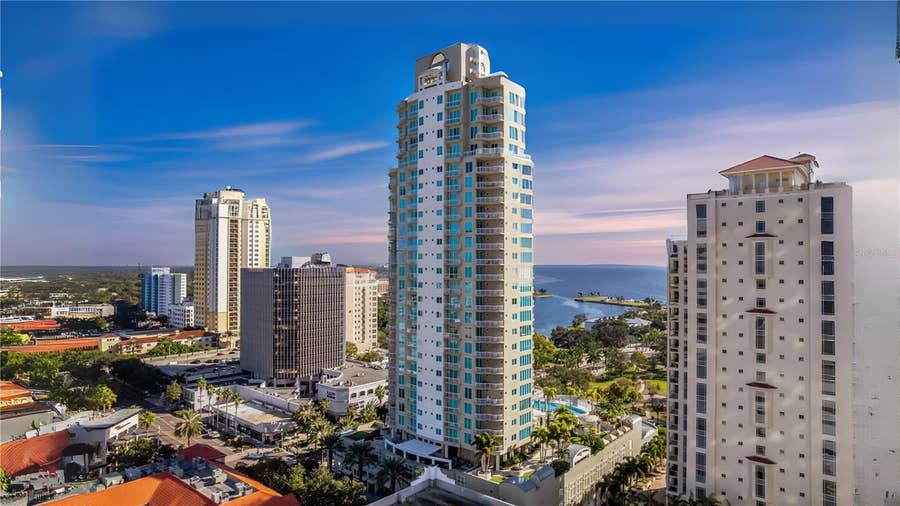 Property photo for 180 BEACH DRIVE NE, #1802, St Petersburg, FL