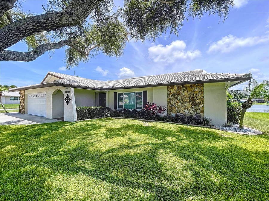 Property photo for 11141 CARLA DRIVE, Largo, FL