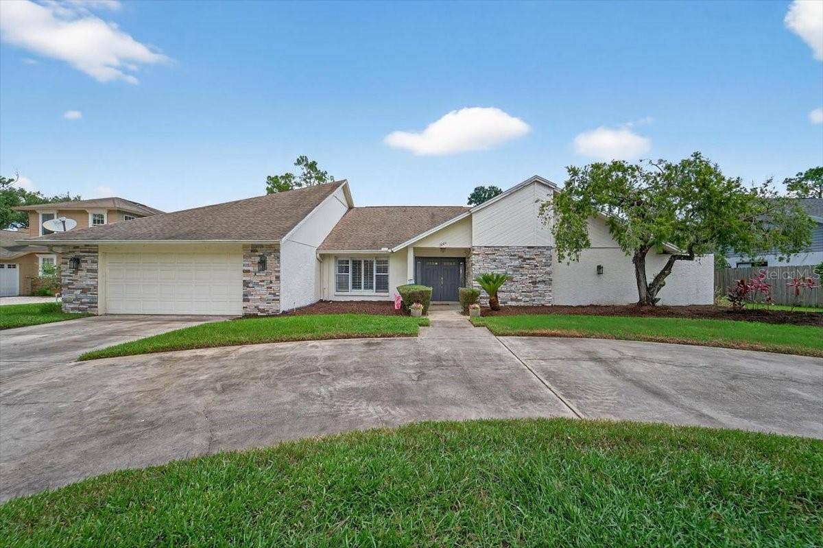 2004 N GOLFVIEW DRIVE, Plant City, FL 33566 2004 N GOLFVIEW DRIVE, Plant City, FL 33566
