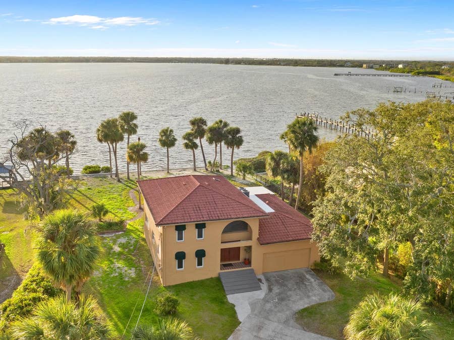 Property photo for 316 SHORE DRIVE E, Oldsmar, FL