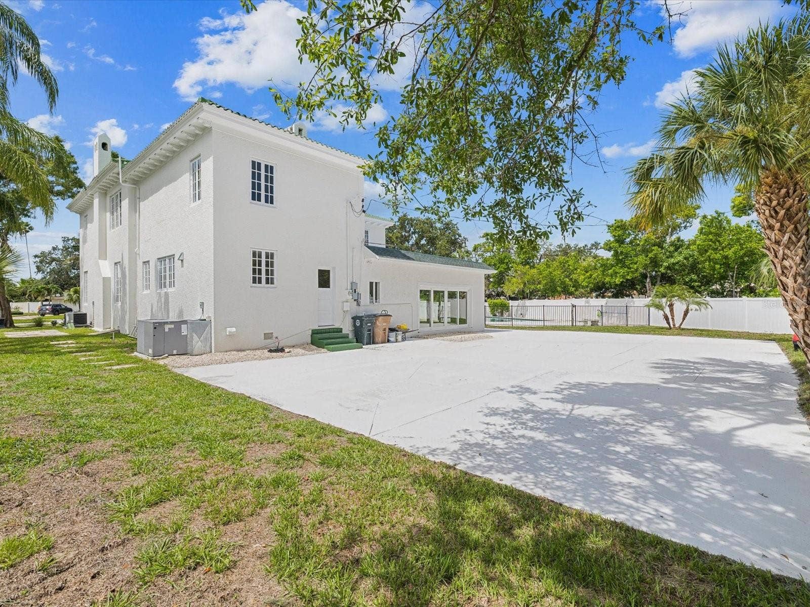 456 GARDENIA STREET, Belleair, FL 33756 456 GARDENIA STREET, Belleair, FL 33756
