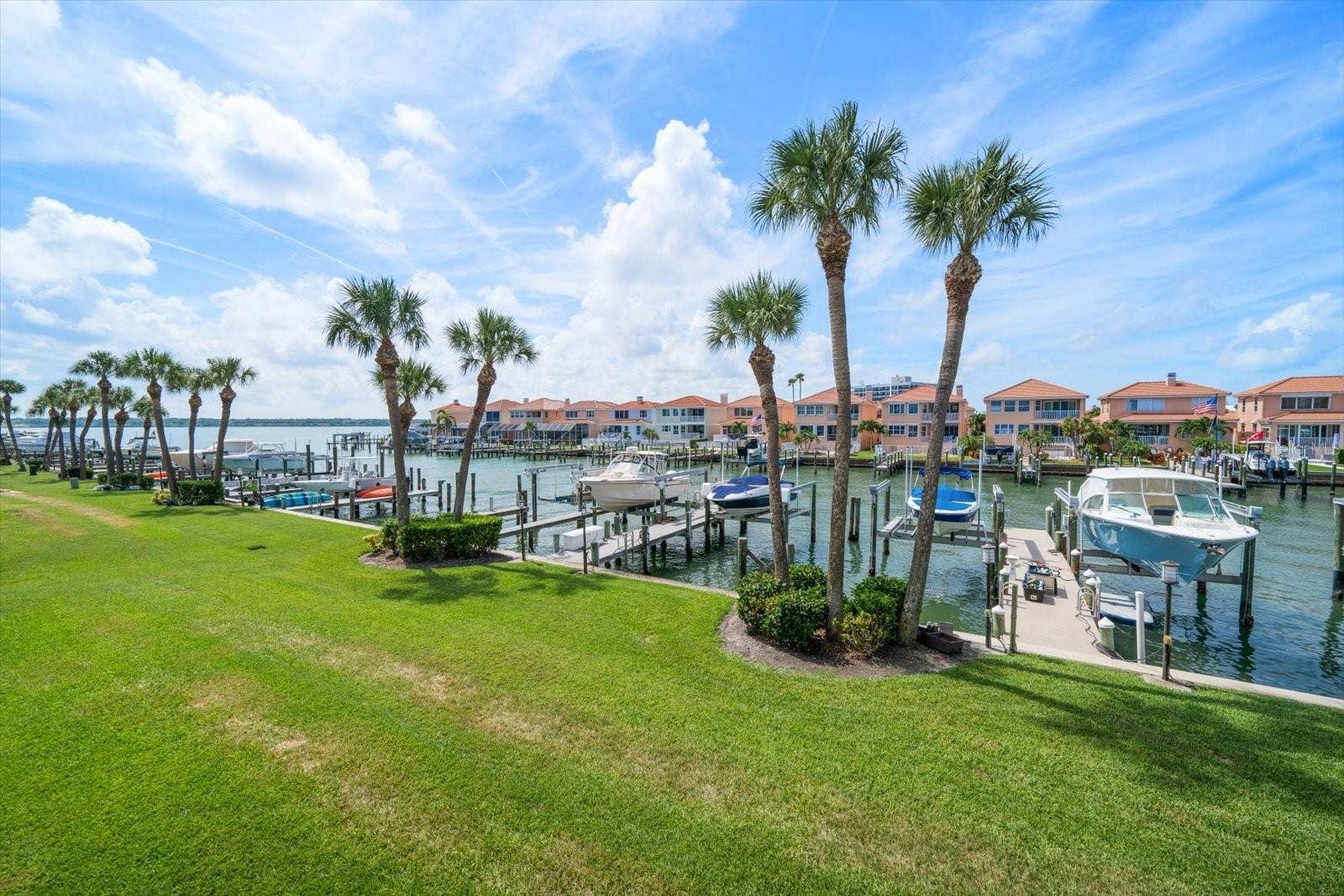 119 MARINA DEL REY COURT, Clearwater Beach, FL 33767 Quick access to Harbor and Gulf for all day cruising, fishing and water sports.