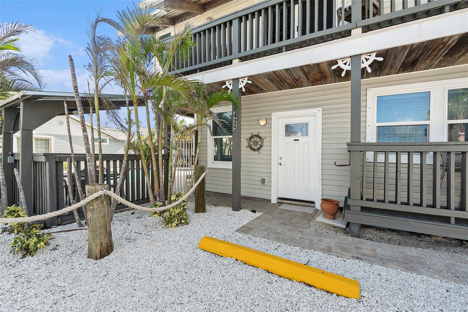 8425 W GULF BOULEVARD, Treasure Island, FL 33706 Hampton front door