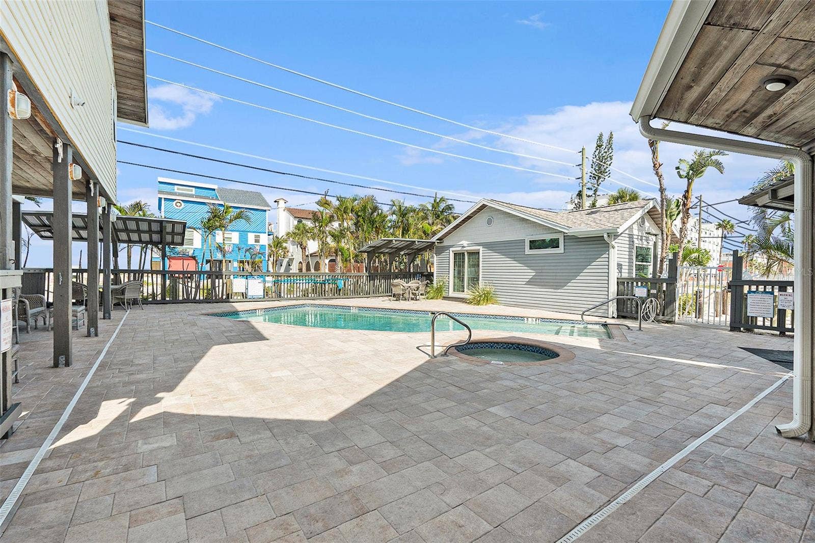 8425 W GULF BOULEVARD, Treasure Island, FL 33706 pool