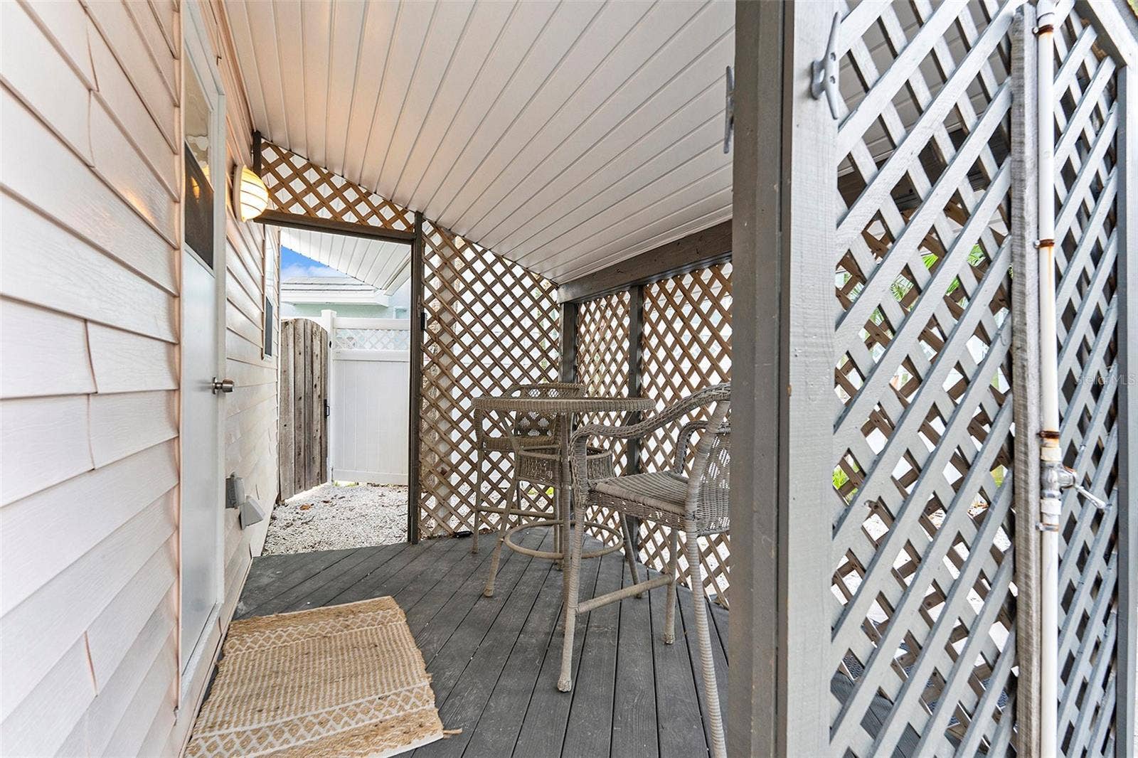 8425 W GULF BOULEVARD, Treasure Island, FL 33706 Sag porch