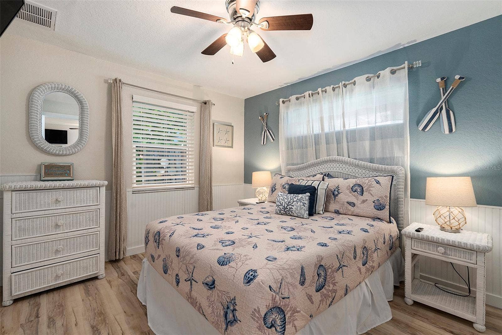 8425 W GULF BOULEVARD, Treasure Island, FL 33706 Northport queen bed