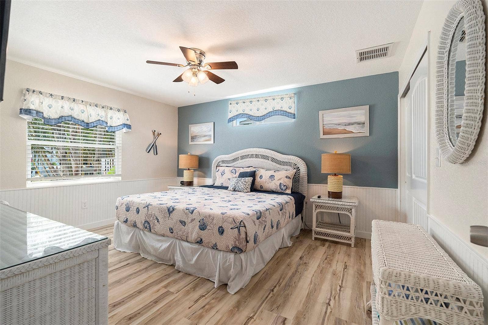 8425 W GULF BOULEVARD, Treasure Island, FL 33706 Montauk king bed