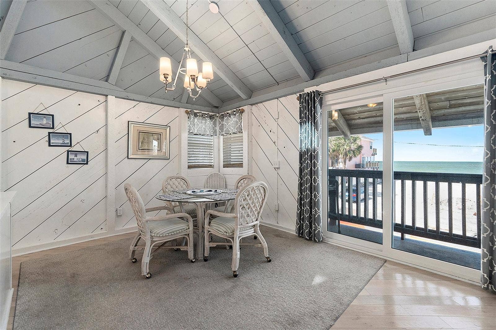8425 W GULF BOULEVARD, Treasure Island, FL 33706 Hampton dining balcony entry