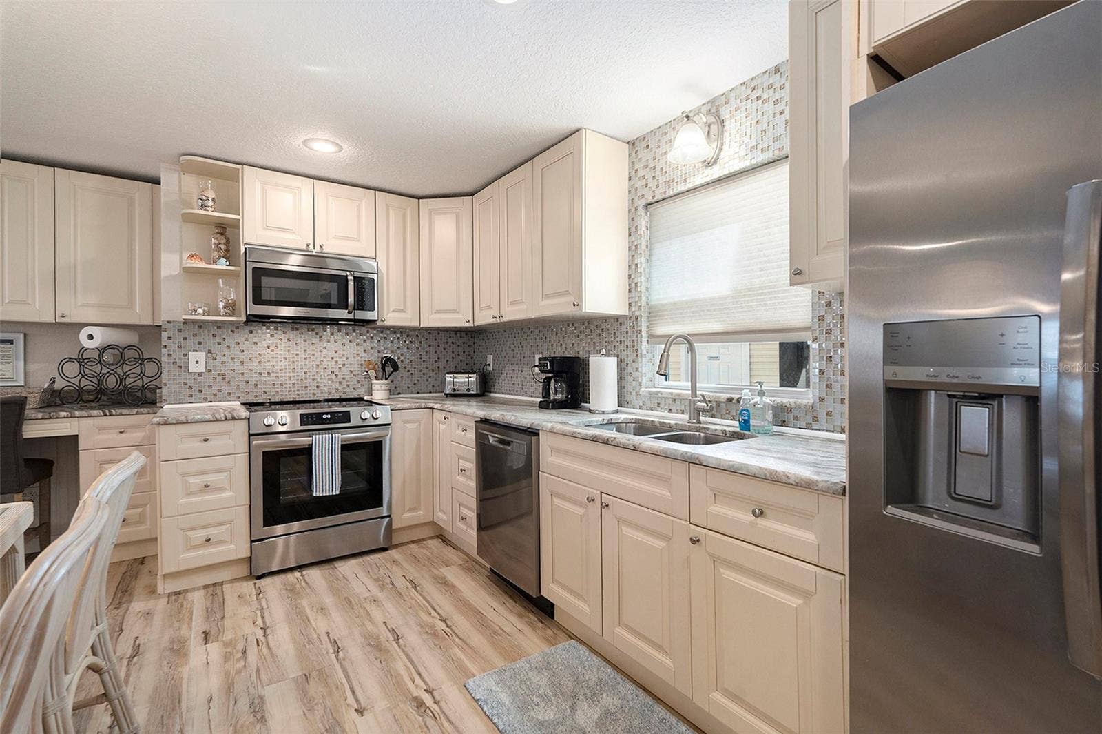 8425 W GULF BOULEVARD, Treasure Island, FL 33706 Northport kitchen