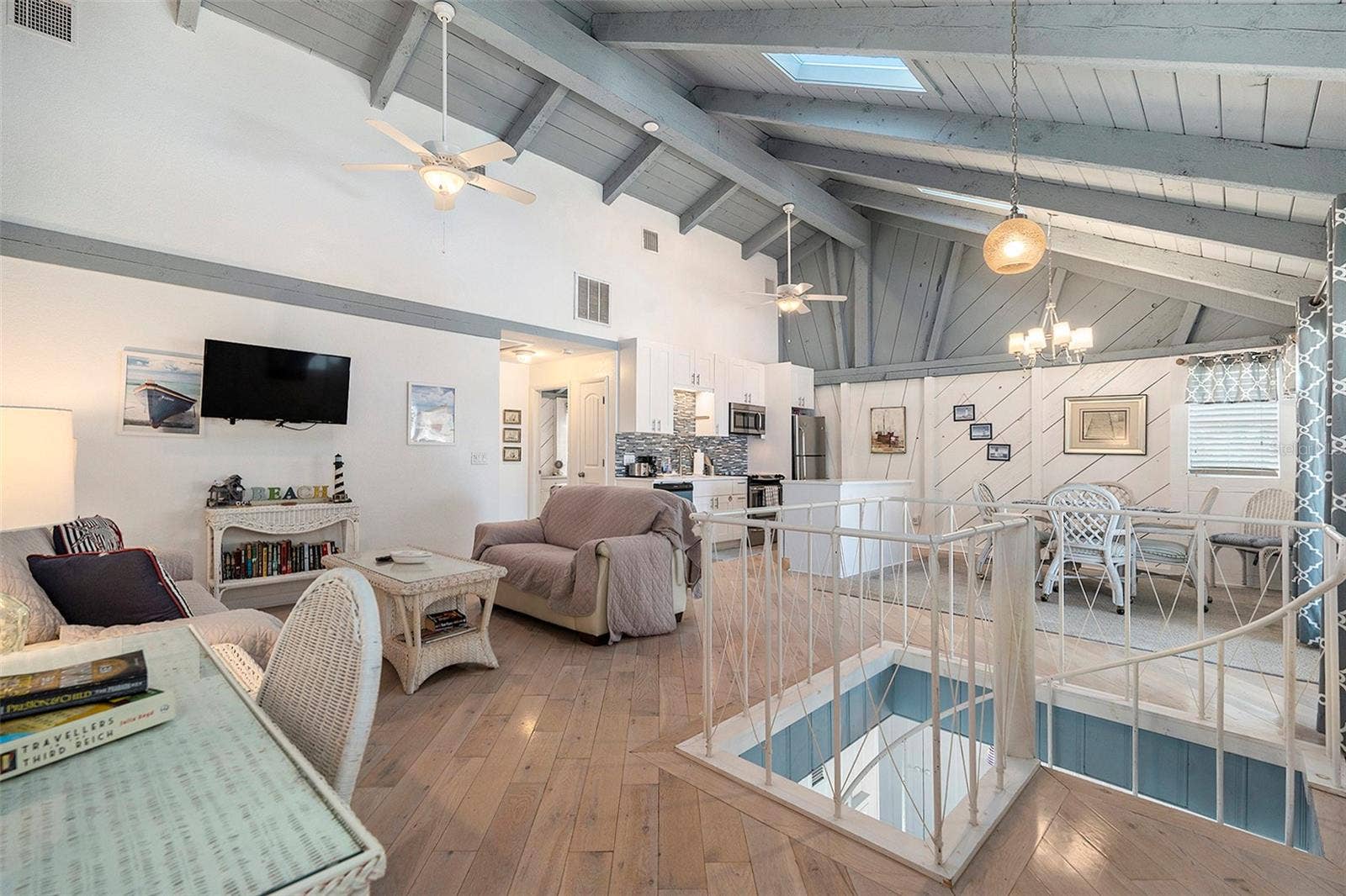 8425 W GULF BOULEVARD, Treasure Island, FL 33706 Hampton floor overview