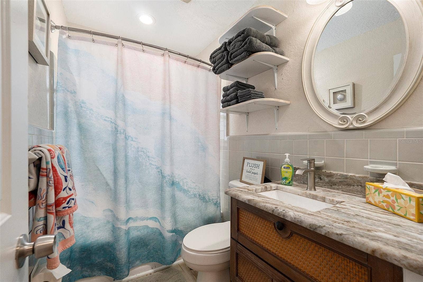 8425 W GULF BOULEVARD, Treasure Island, FL 33706 Northport first bath