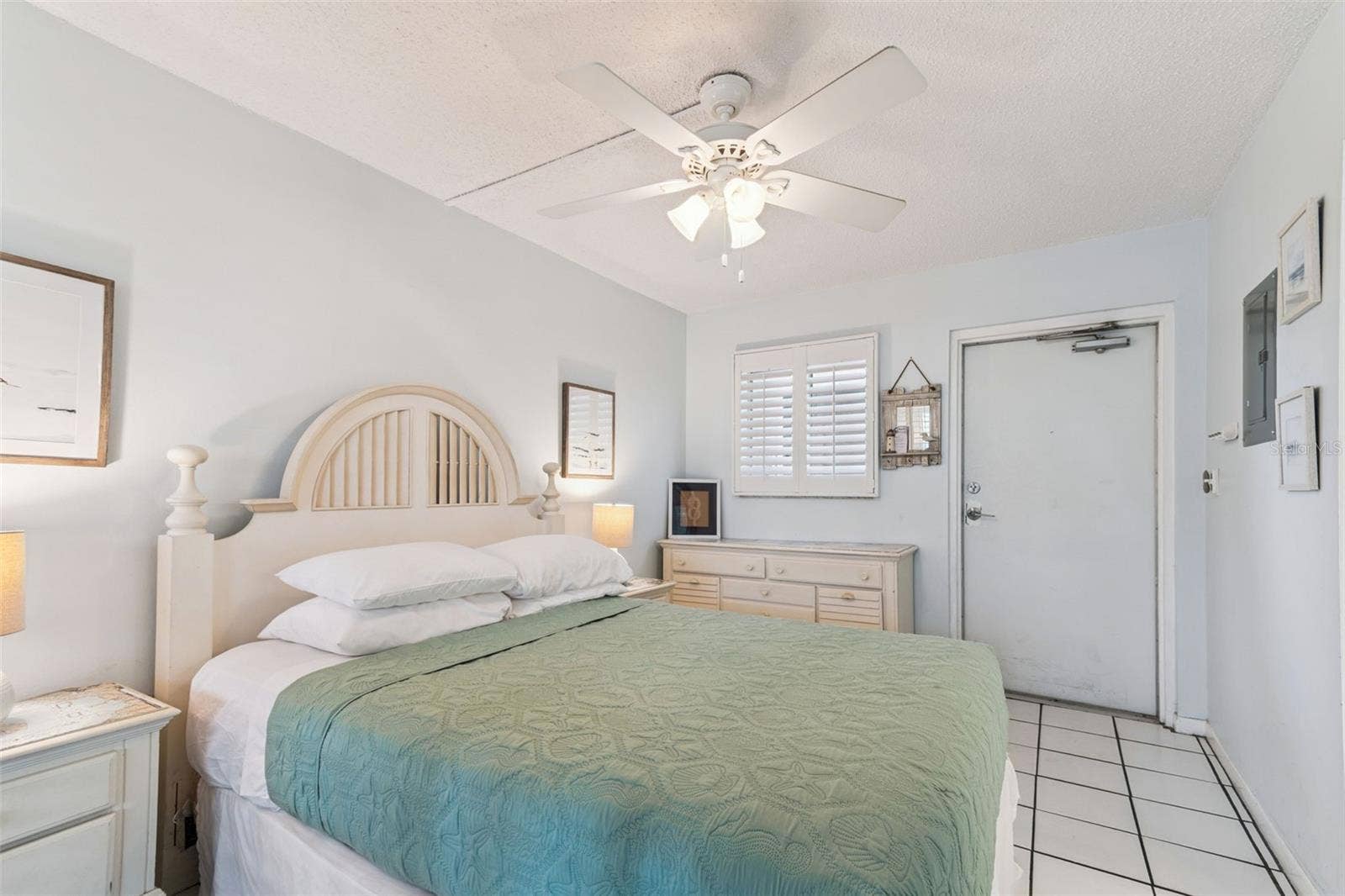 800 BAYWAY BOULEVARD, #17, Clearwater Beach, FL 33767 800 BAYWAY BOULEVARD, #17, Clearwater Beach, FL 33767