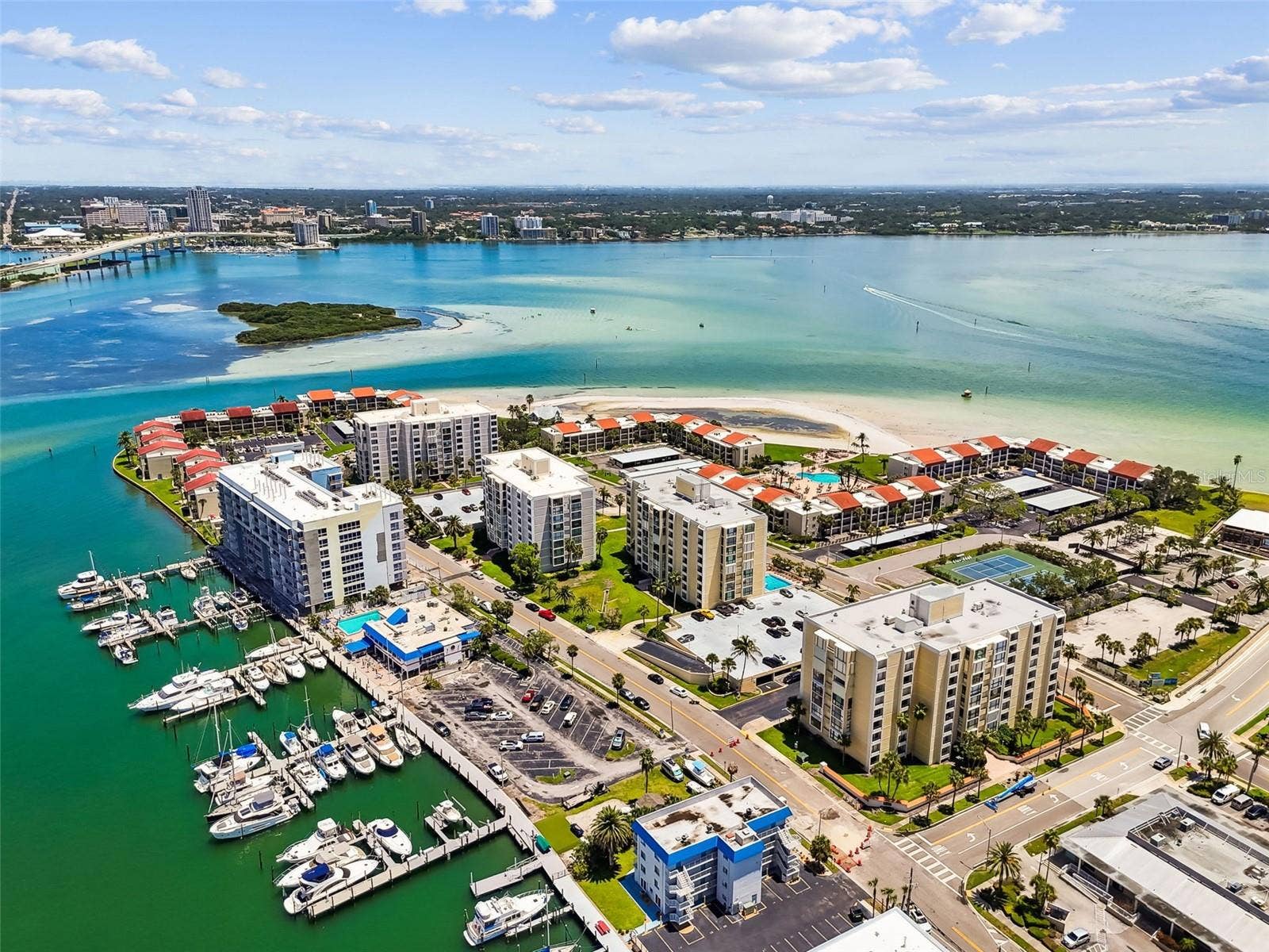 800 BAYWAY BOULEVARD, #17, Clearwater Beach, FL 33767 800 BAYWAY BOULEVARD, #17, Clearwater Beach, FL 33767