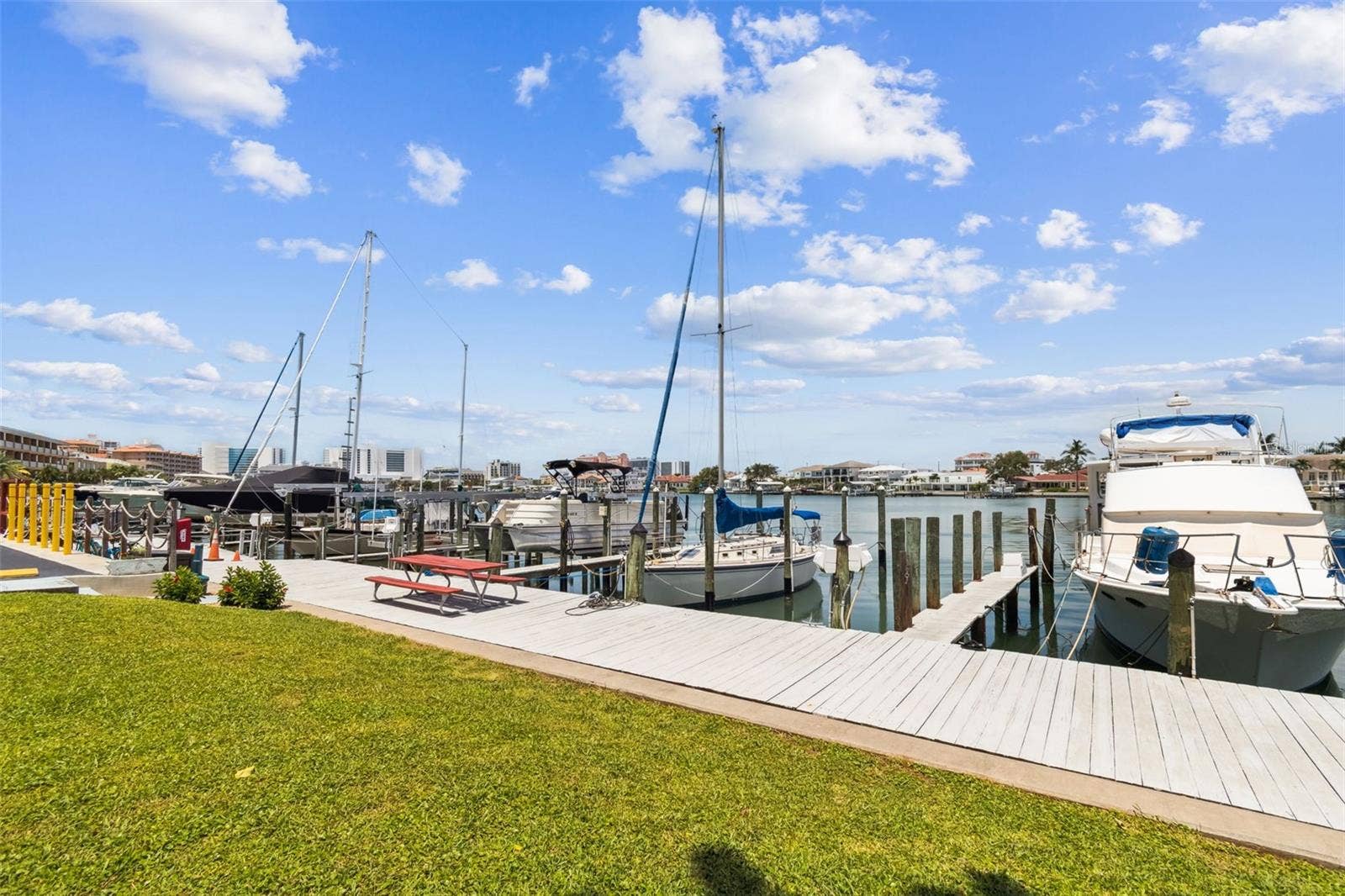 800 BAYWAY BOULEVARD, #17, Clearwater Beach, FL 33767 800 BAYWAY BOULEVARD, #17, Clearwater Beach, FL 33767