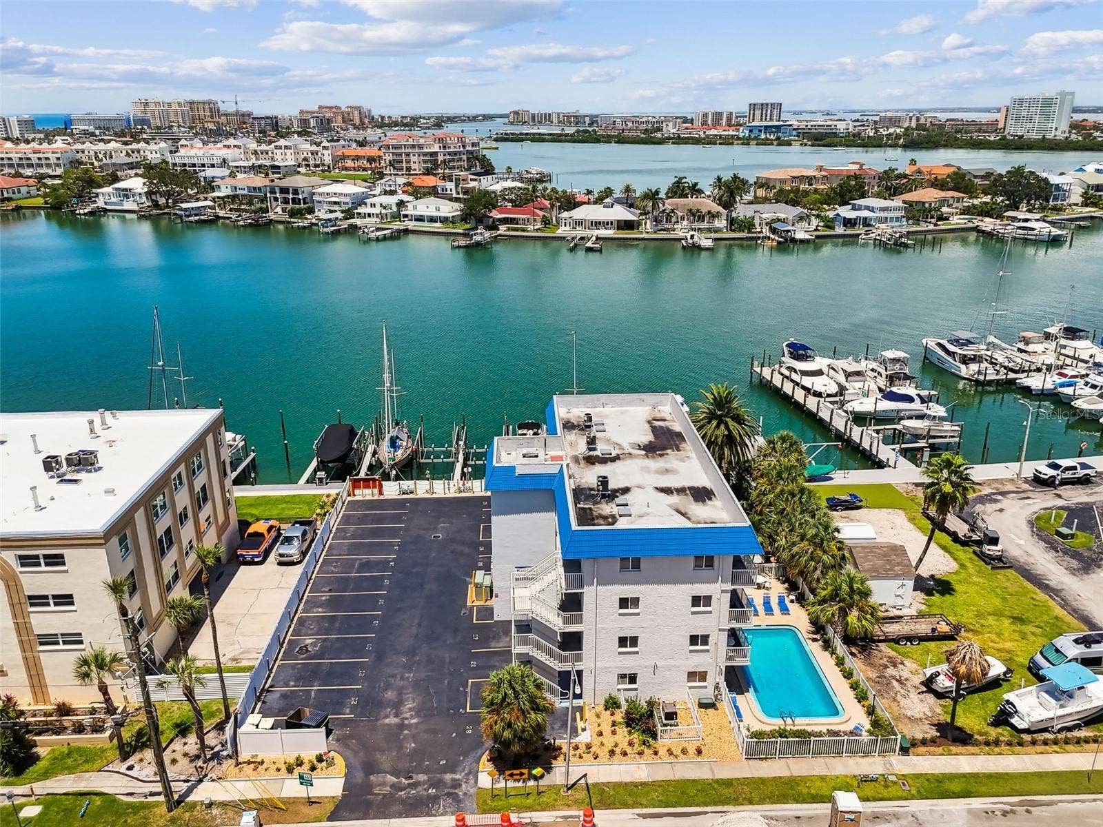 800 BAYWAY BOULEVARD, #17, Clearwater Beach, FL 33767 800 BAYWAY BOULEVARD, #17, Clearwater Beach, FL 33767