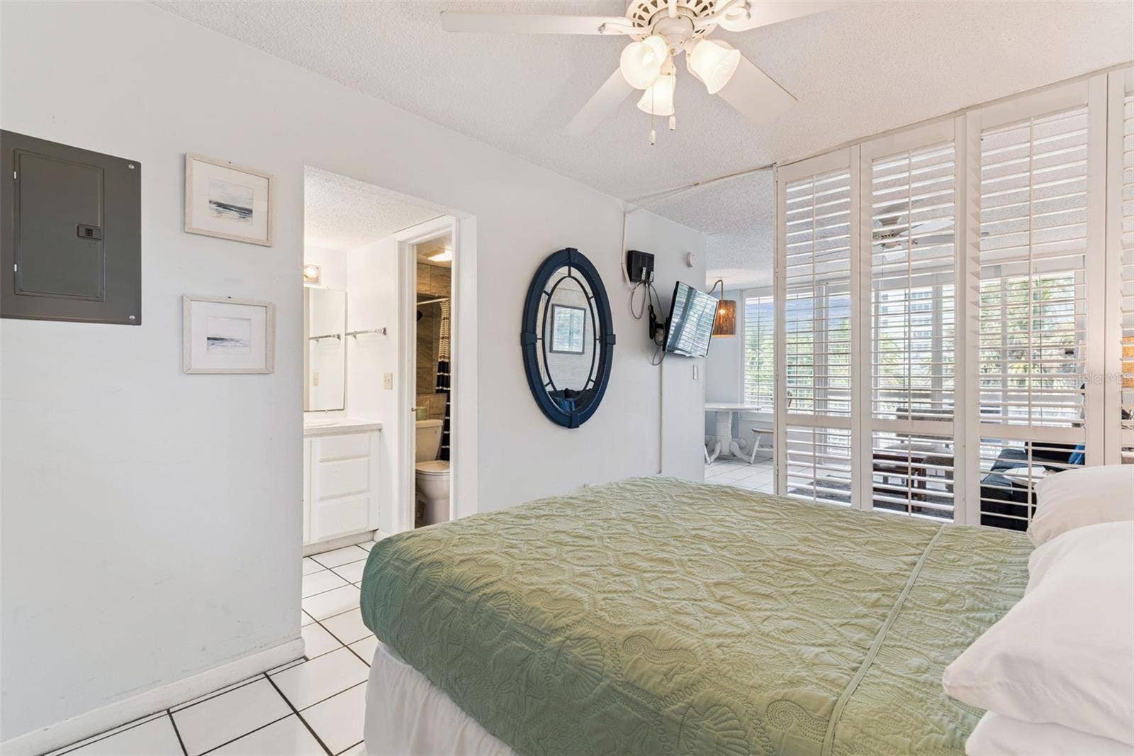 800 BAYWAY BOULEVARD, #17, Clearwater Beach, FL 33767 800 BAYWAY BOULEVARD, #17, Clearwater Beach, FL 33767