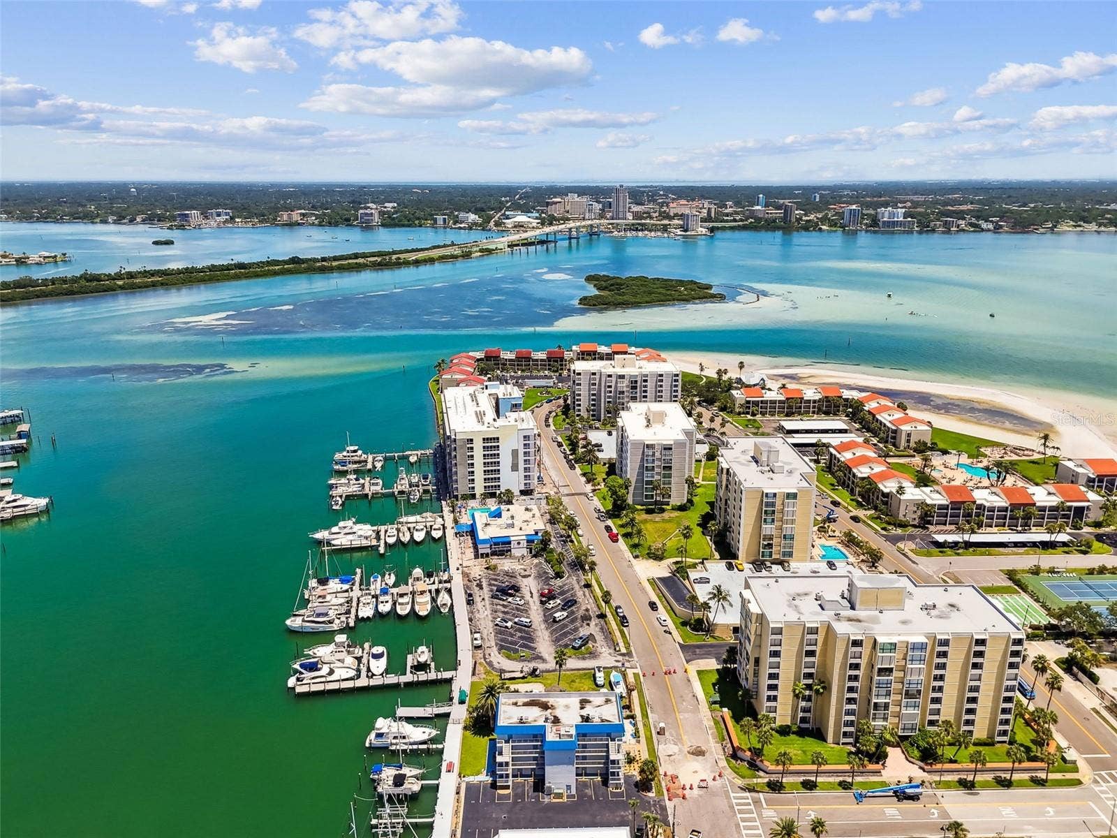 800 BAYWAY BOULEVARD, #17, Clearwater Beach, FL 33767 800 BAYWAY BOULEVARD, #17, Clearwater Beach, FL 33767