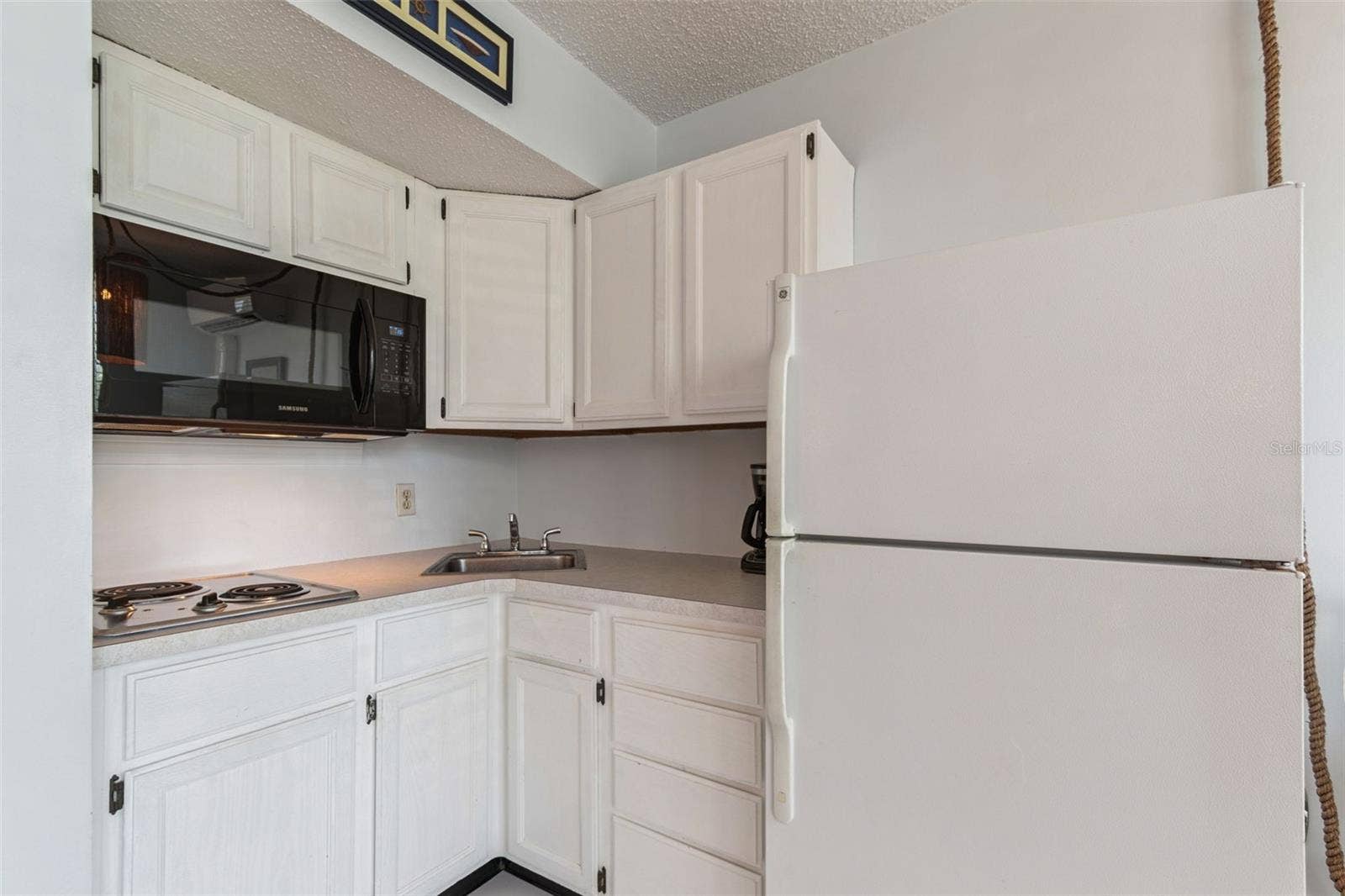 800 BAYWAY BOULEVARD, #17, Clearwater Beach, FL 33767 800 BAYWAY BOULEVARD, #17, Clearwater Beach, FL 33767