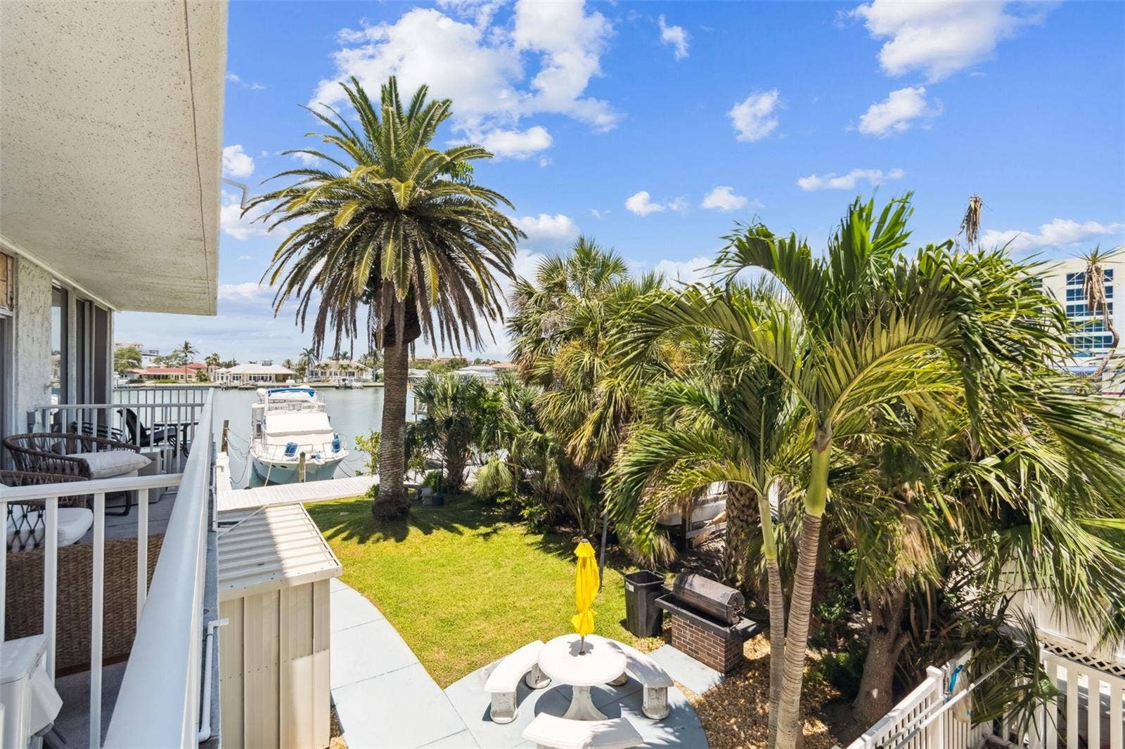 800 BAYWAY BOULEVARD, #17, Clearwater Beach, FL 33767 800 BAYWAY BOULEVARD, #17, Clearwater Beach, FL 33767