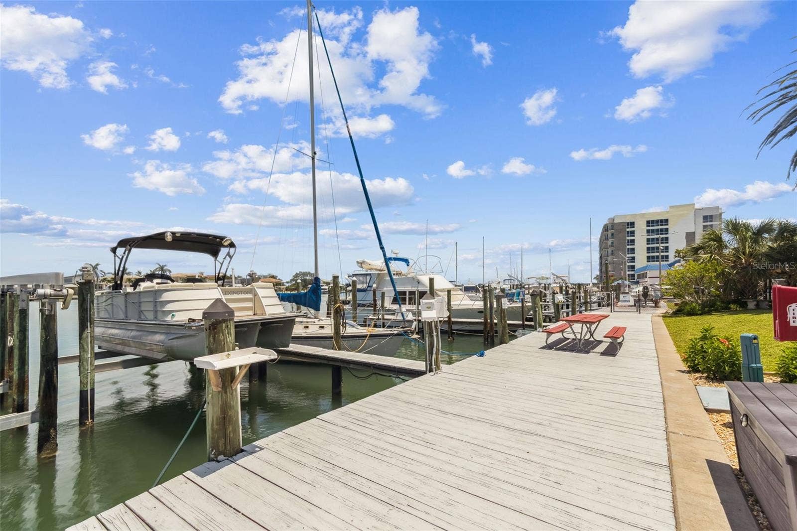 800 BAYWAY BOULEVARD, #17, Clearwater Beach, FL 33767 800 BAYWAY BOULEVARD, #17, Clearwater Beach, FL 33767