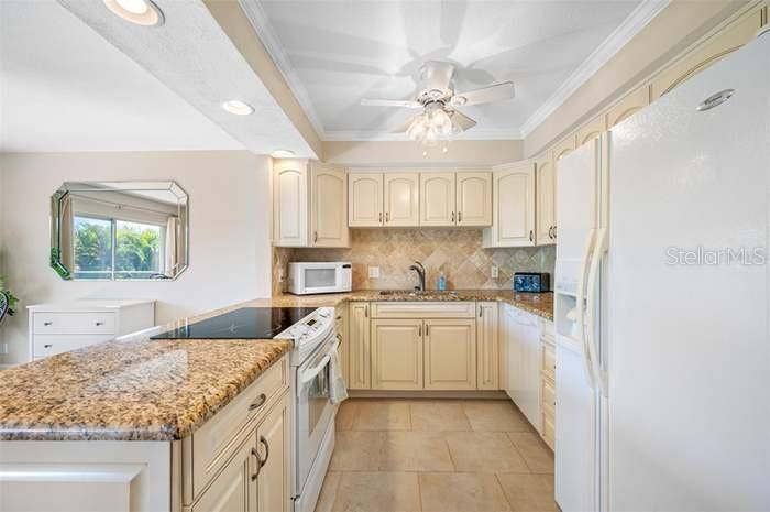 1351 GULF BOULEVARD, #118, Clearwater Beach, FL 33767