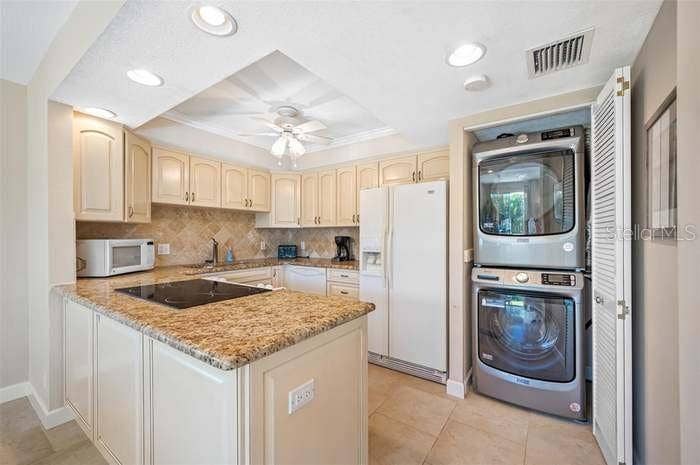 1351 GULF BOULEVARD, #118, Clearwater Beach, FL 33767
