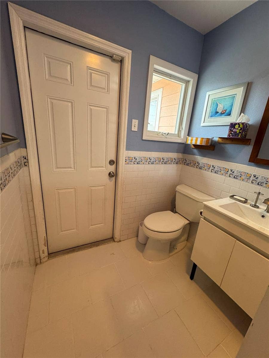 5 82ND AVENUE, Treasure Island, FL 33706 5 82ND AVENUE, Treasure Island, FL 33706