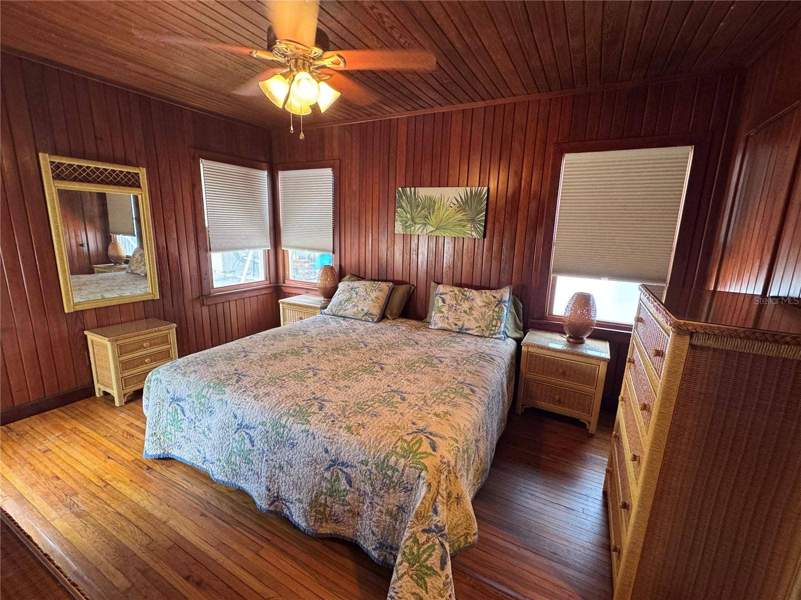 5 82ND AVENUE, Treasure Island, FL 33706 5 82ND AVENUE, Treasure Island, FL 33706