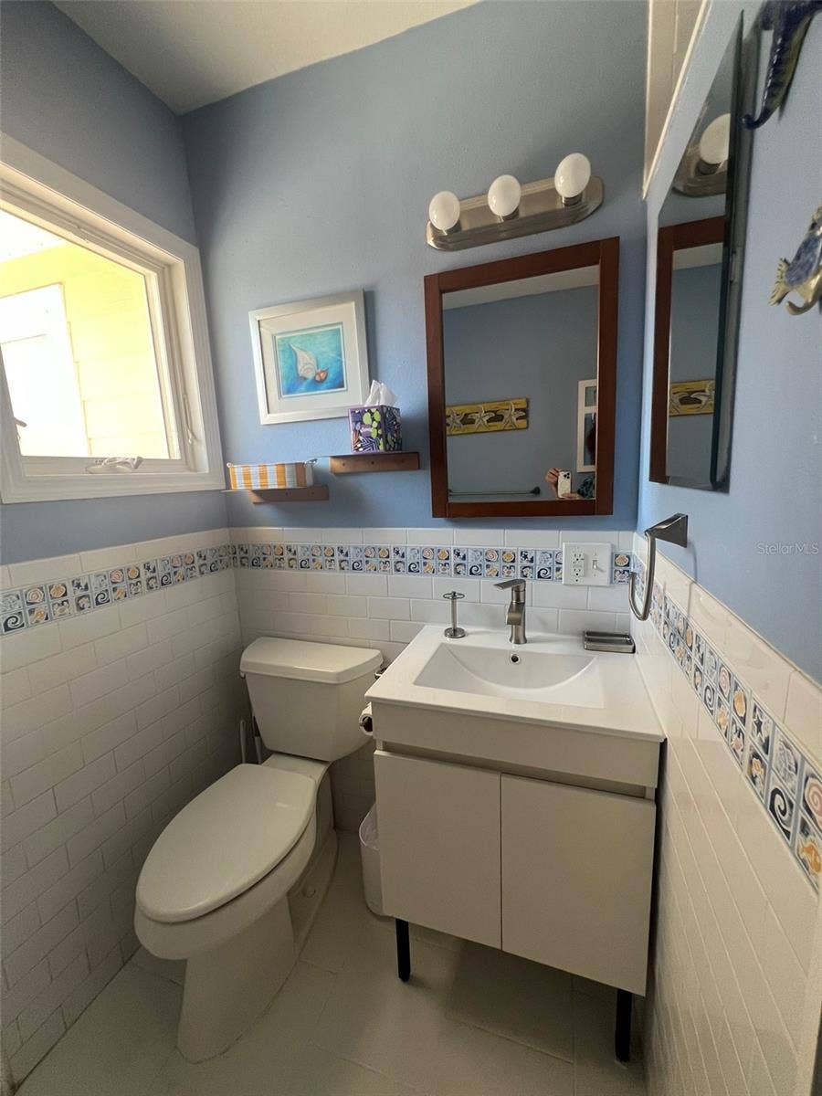5 82ND AVENUE, Treasure Island, FL 33706 5 82ND AVENUE, Treasure Island, FL 33706