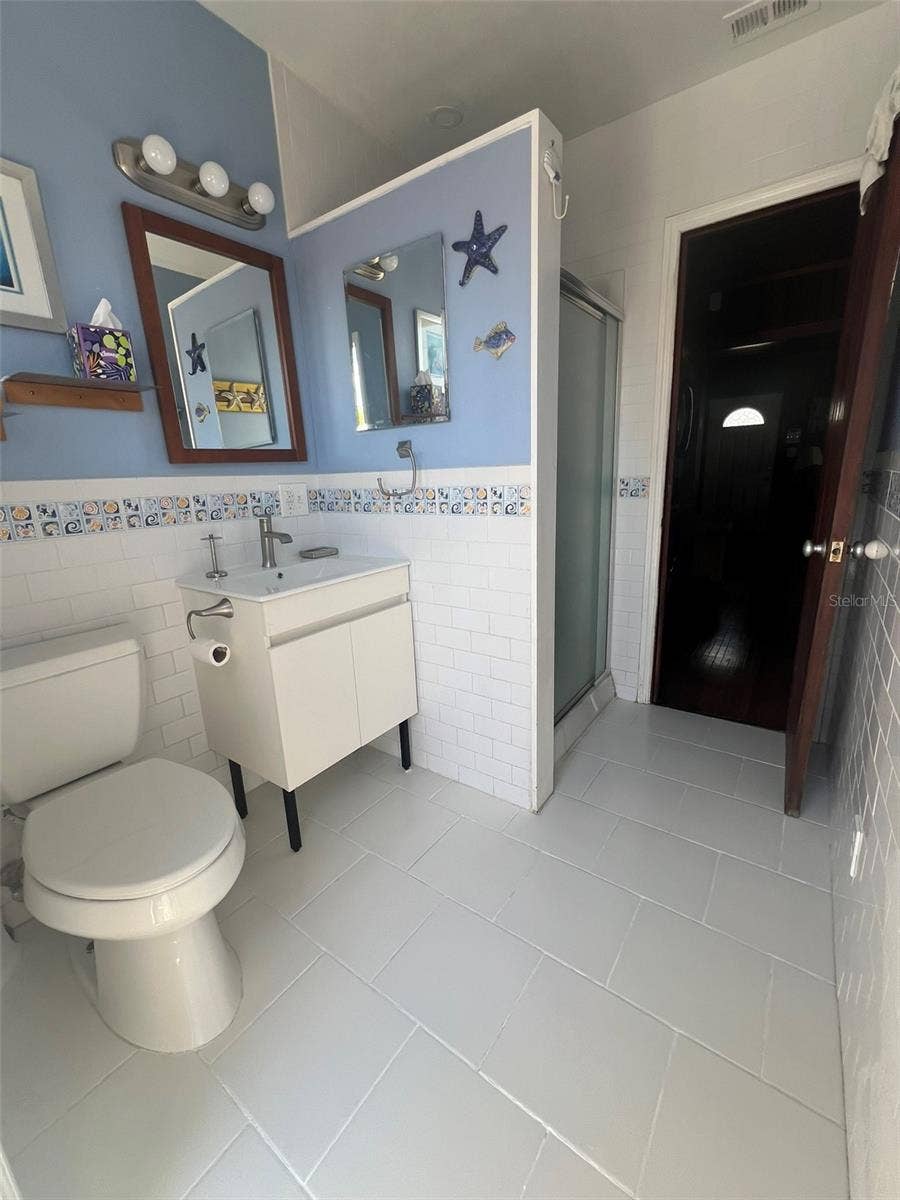 5 82ND AVENUE, Treasure Island, FL 33706 5 82ND AVENUE, Treasure Island, FL 33706