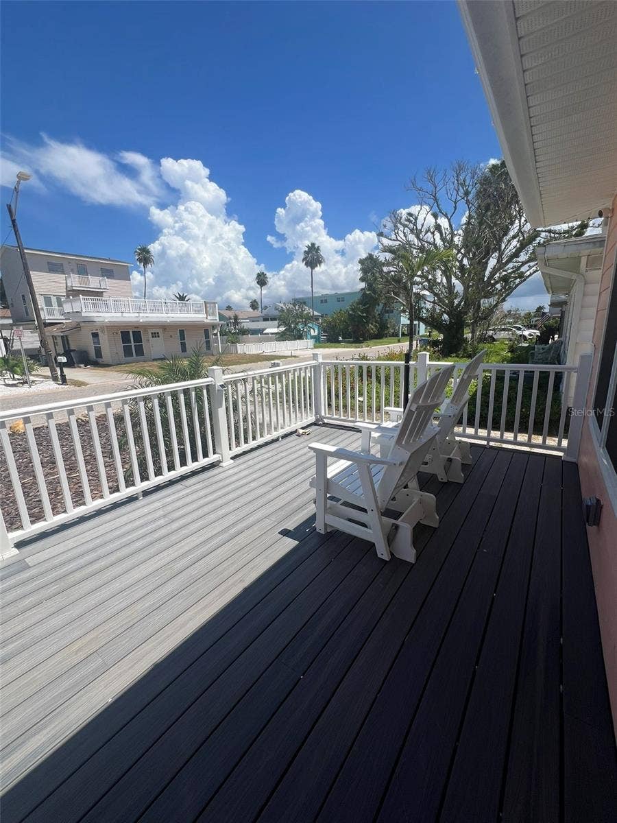 5 82ND AVENUE, Treasure Island, FL 33706 5 82ND AVENUE, Treasure Island, FL 33706