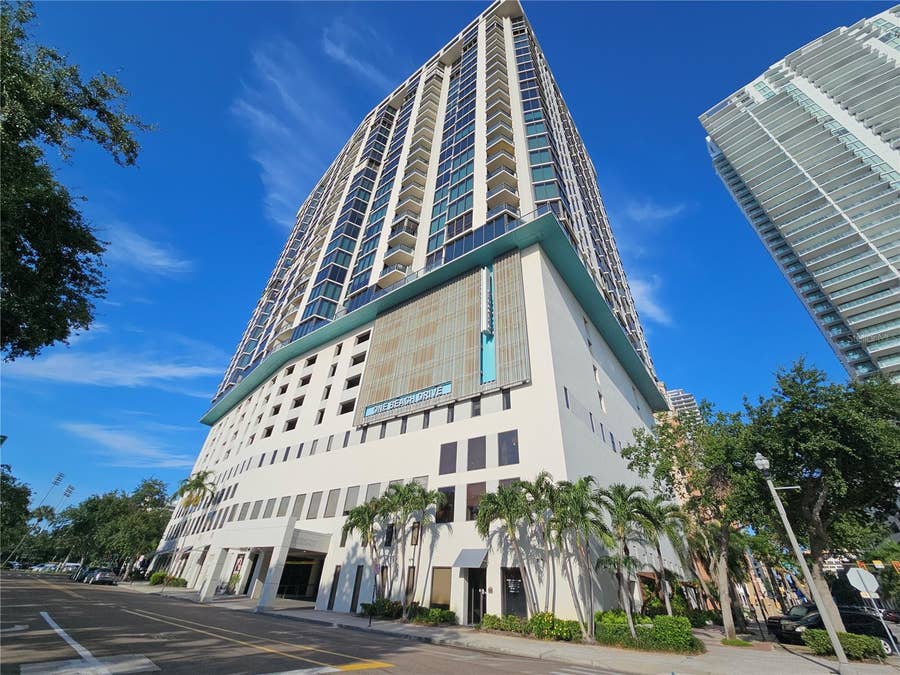 Property photo for 1 BEACH DRIVE SE, #911, St Petersburg, FL