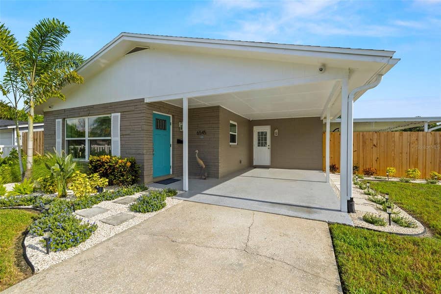 Property photo for 6545 S WEST SHORE CIRCLE, Tampa, FL