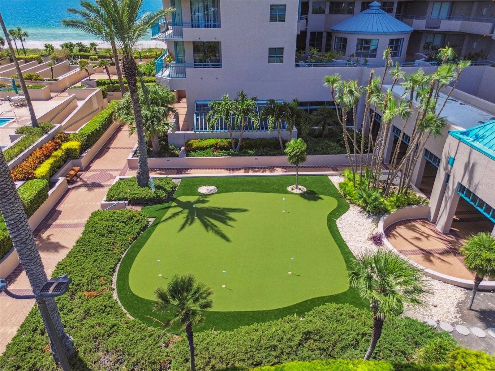 1560 GULF BOULEVARD, #306, Clearwater Beach, FL 33767 Putting Green