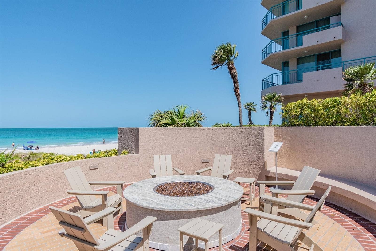 1560 GULF BOULEVARD, #306, Clearwater Beach, FL 33767 Firepit-Common Area