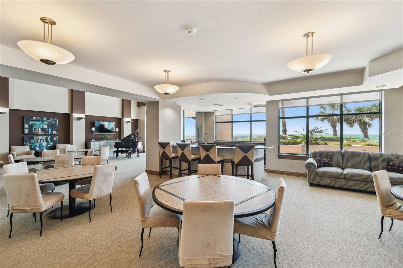 1560 GULF BOULEVARD, #306, Clearwater Beach, FL 33767 Community Room with hightop bar & kitchen