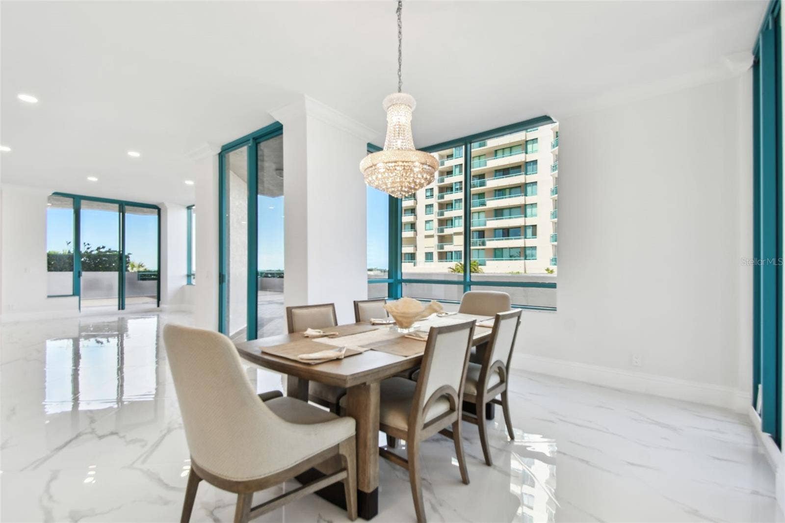 1560 GULF BOULEVARD, #306, Clearwater Beach, FL 33767 Dining Room