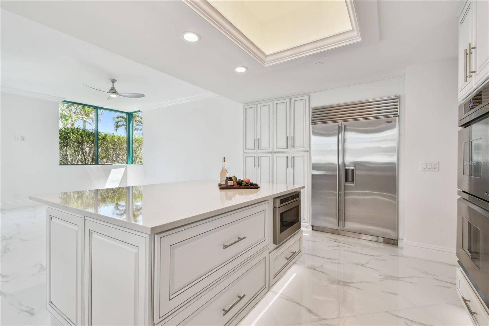 1560 GULF BOULEVARD, #306, Clearwater Beach, FL 33767 Kitchen