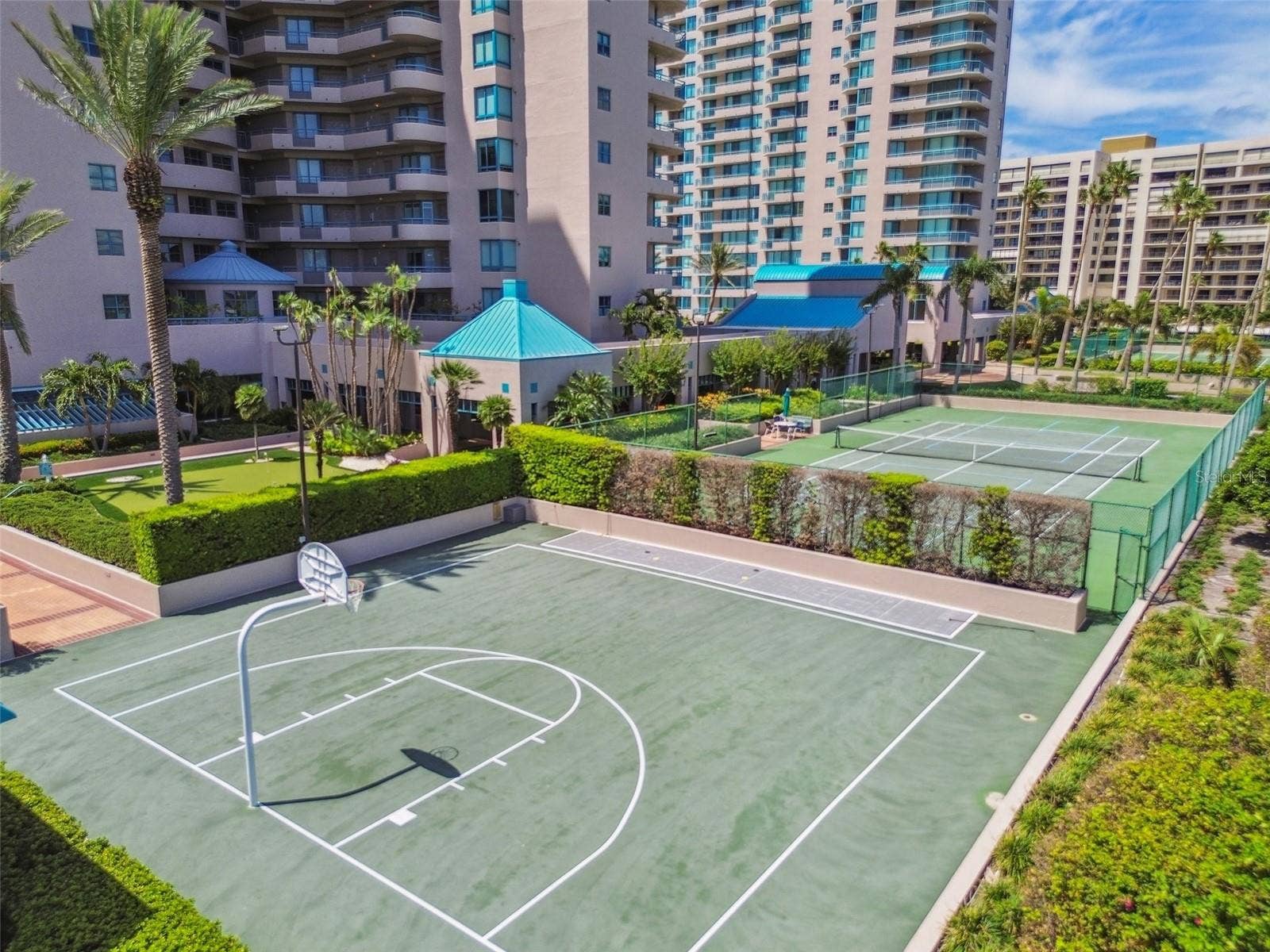 1560 GULF BOULEVARD, #306, Clearwater Beach, FL 33767 Basketball Court