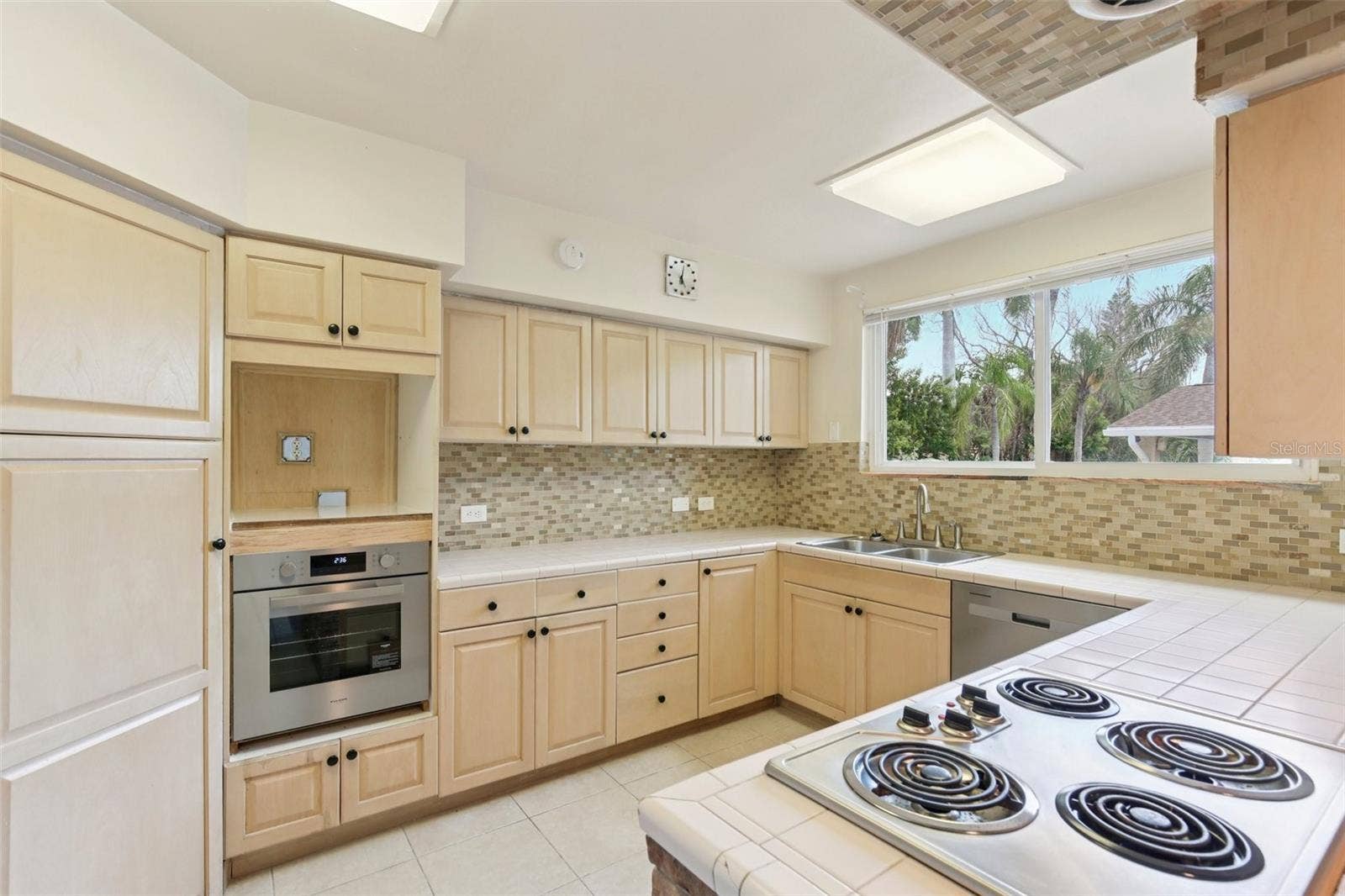 941 GULF BOULEVARD, Belleair Beach, FL 33786