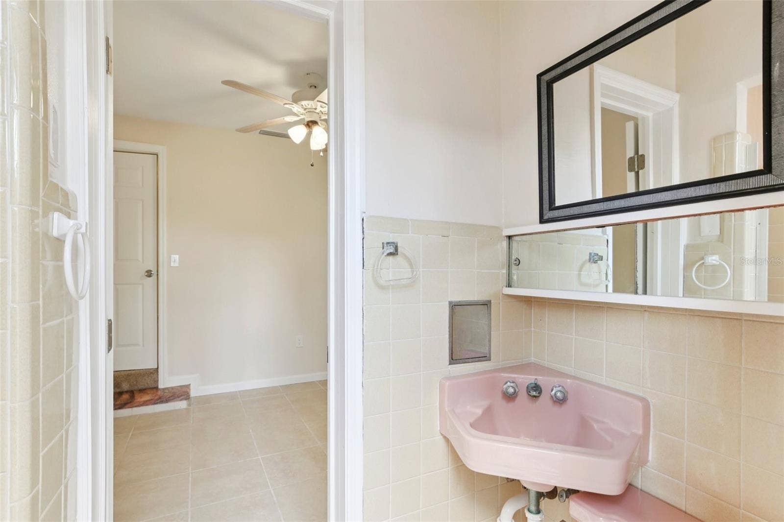 941 GULF BOULEVARD, Belleair Beach, FL 33786