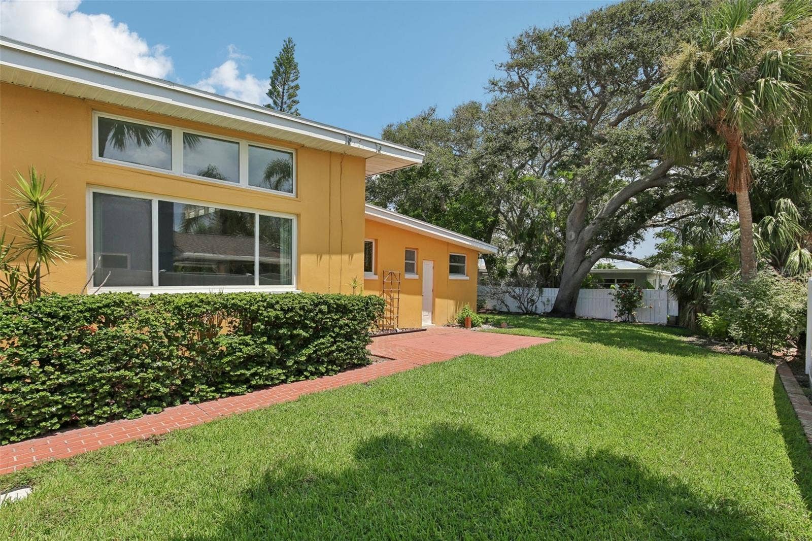 941 GULF BOULEVARD, Belleair Beach, FL 33786
